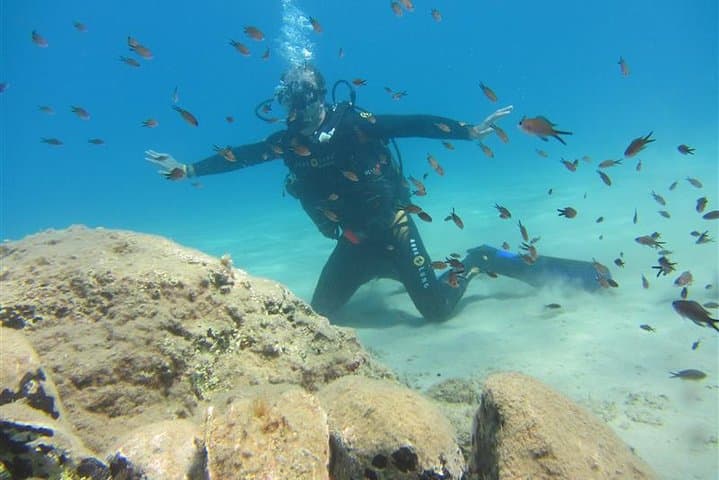 Introductory Scuba Diving in Crete: Guided Mediterranean Open-Water Experience