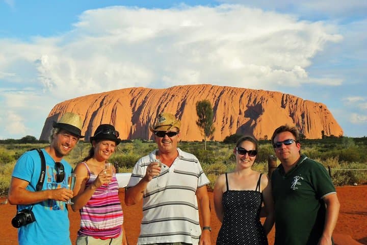 Sunset at Uluru: Ayers Rock Day Trip from Alice Springs with Sunset BBQ