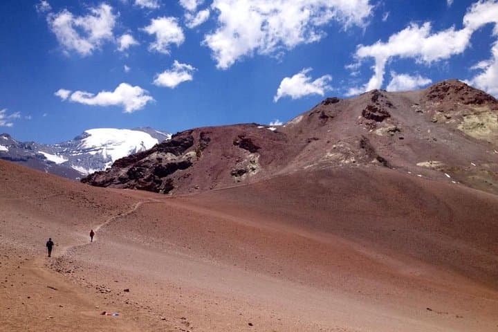 Full-Day Private Hike to Cerro Pintor from Santiago — 4,180m Summit