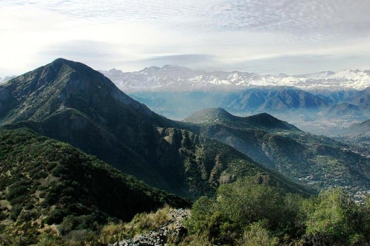 Half-Day Hike to Manquehue Hill: Panoramic Andes Views from Santiago