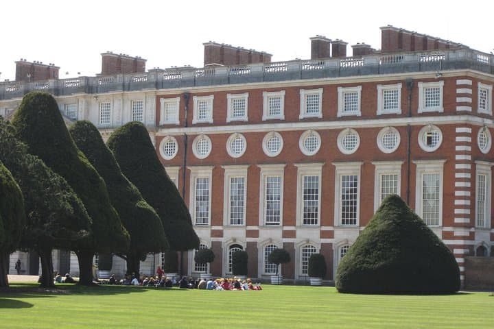 Hampton Court Palace Private 3-Hour Tour: Henry VIII to William III photo 2
