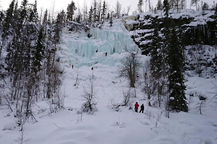 Private Korouoma Canyon Tour from Rovaniemi: Hiking the 30 km Ice-Walled Gorge photo 2