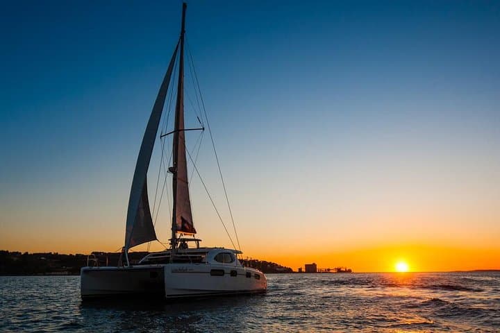 Lisbon Sunset Yacht Cruise on the Tagus with Drinks