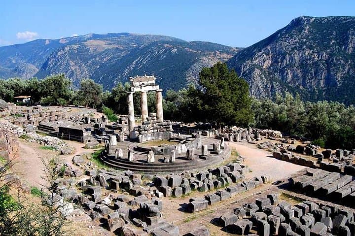 2-Day Delphi and Meteora Tour from Athens — Oracle Ruins to Sky-High Monasteries photo 6