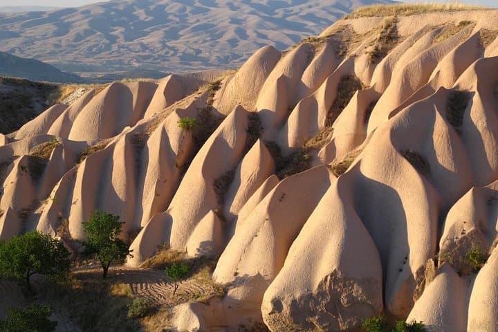 5-Day Istanbul and Cappadocia Tour: Hagia Sophia, Fairy Chimneys & Cave Hotels