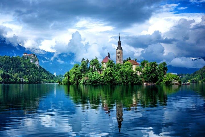 Trieste to Lake Bled and Ljubljana: Private Day Tour to Slovenia's Alpine Pearl