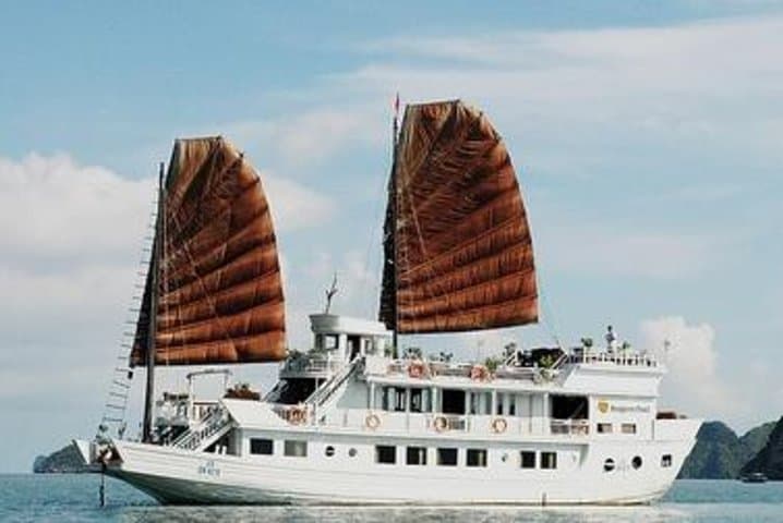 Luxury 3-Day Bai Tu Long Bay Cruise Aboard the Dragon Pearl Junk photo 2