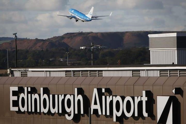 Luxury Private Transfer: Edinburgh to EDI Airport — Stress-Free Chauffeur Service photo 3