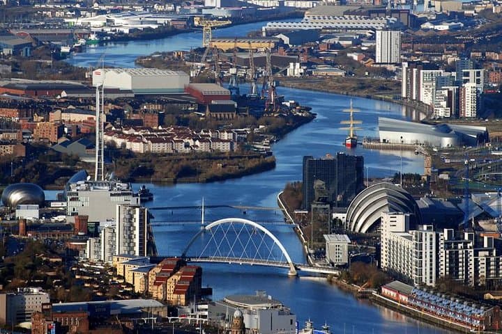 Edinburgh to Glasgow Luxury Private Transfer — Comfort, Speed, and Local Insight photo 5