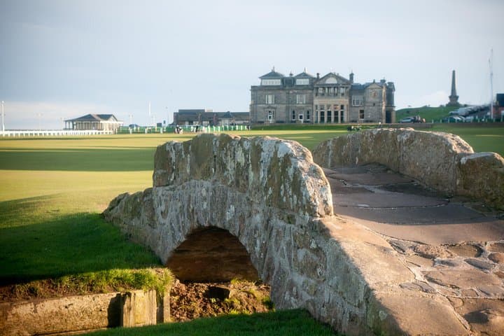 Luxury Private Transfer from Edinburgh to St Andrews: Comfort, History, and Coastal Views photo 4