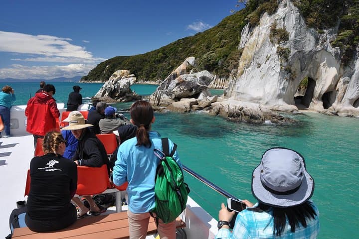 Abel Tasman Vista Cruise: Scenic Boat Tour & Beach Stops photo 3
