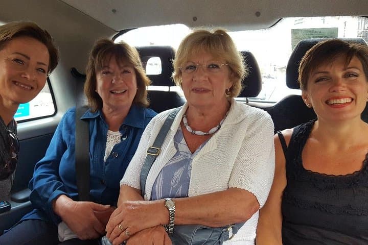 London Classic Sightseeing Private Taxi Tour: 3-Hour Highlights with Local Guide photo 1