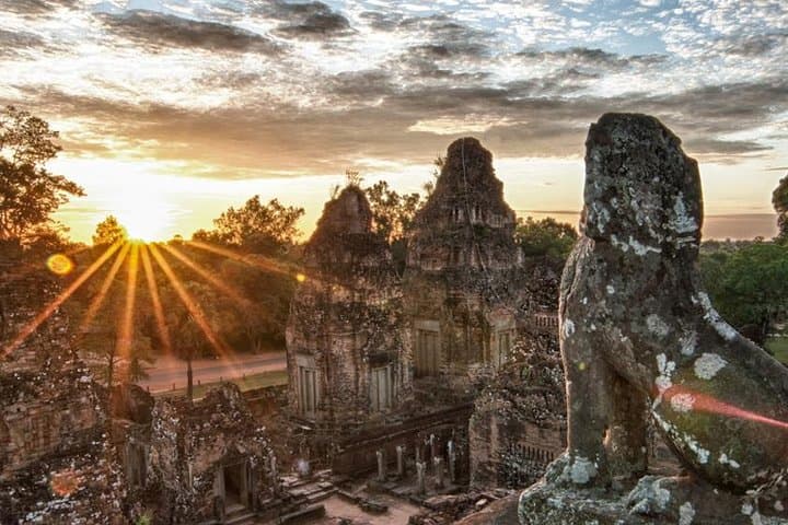 Angkor Wat Sunrise Private Tour — Full-Day Guided Experience from Siem Reap