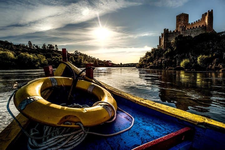 Knight Templars Day Tour from Lisbon: Almourol Castle & Tomar
