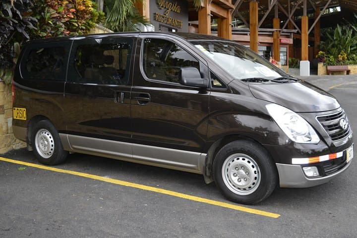 Manuel Antonio to Puerto Viejo Private Transfer — Scenic Route via Tarcoles photo 2