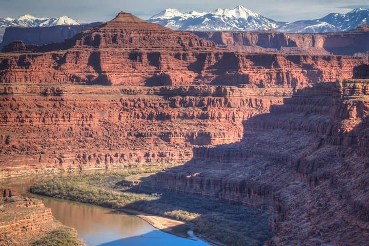 Explore Canyonlands National Park: Half-Day 4WD Adventure from Moab