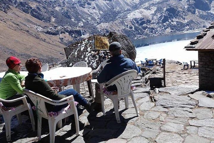 Across Langtang to Gosaikunda: A 17-Day Trek Through Helambu photo 2