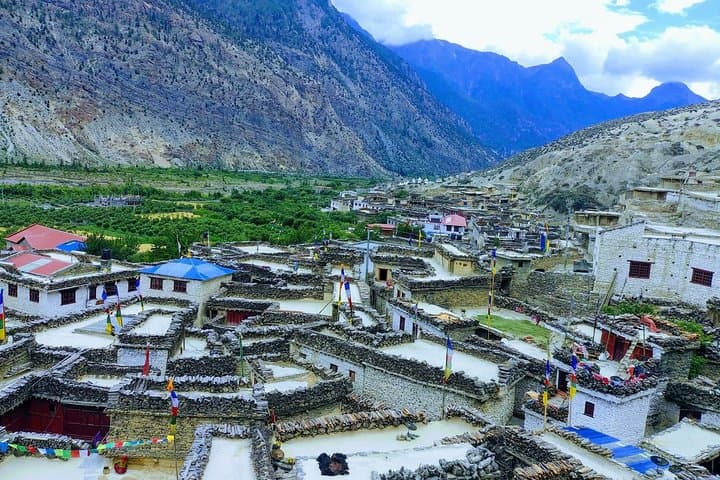 Lower Mustang Trek: 14-Day Annapurna, Muktinath & Poon Hill Route