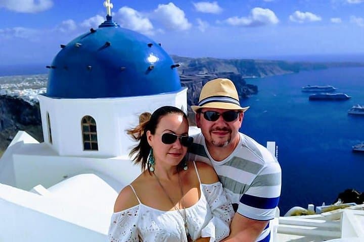 Santorini Half-Day Private Tour — Fira, Oia & Perissa Black Sand Beaches photo 1