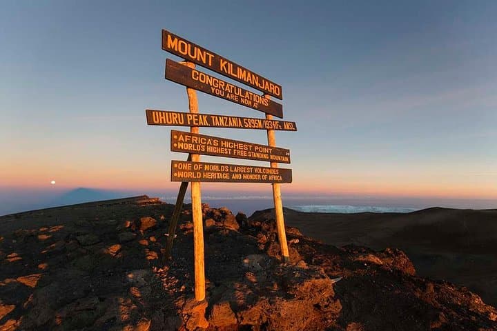 6-Day Kilimanjaro Trek: Machame Route to Uhuru Peak (Summit Guide)