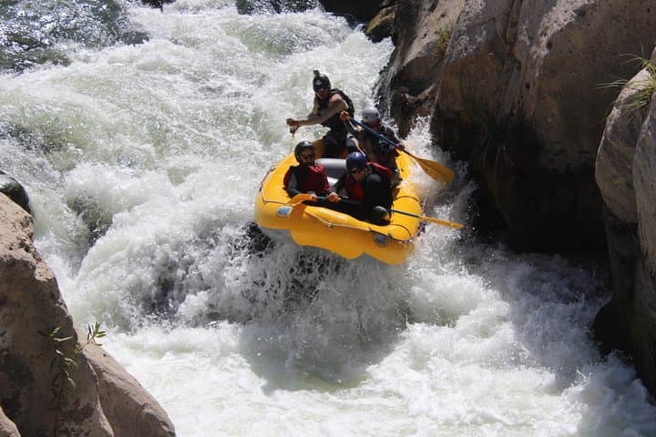 Rafting Río Chili: Whitewater Adventure 20 Minutes from Arequipa
