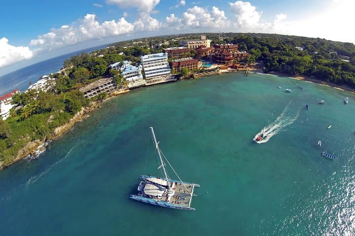 Sail and Snorkel Sosua: Day Catamaran Excursion with Lunch and Open Bar