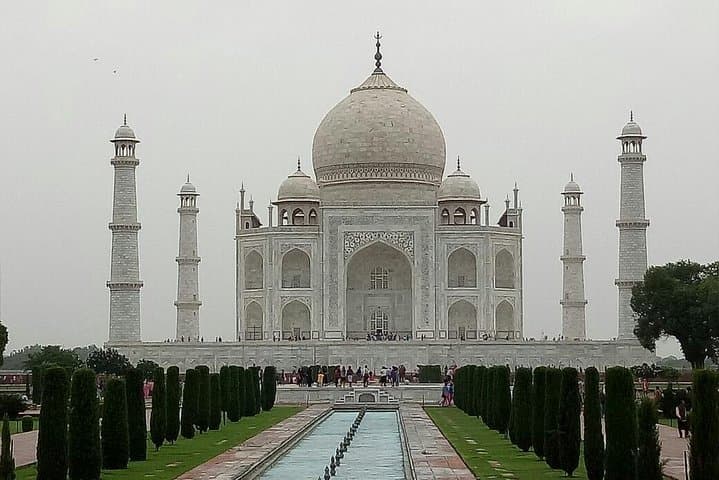 Taj Sunrise & Delhi Highlights: 2-Day Private Tour with Agra Overnight
