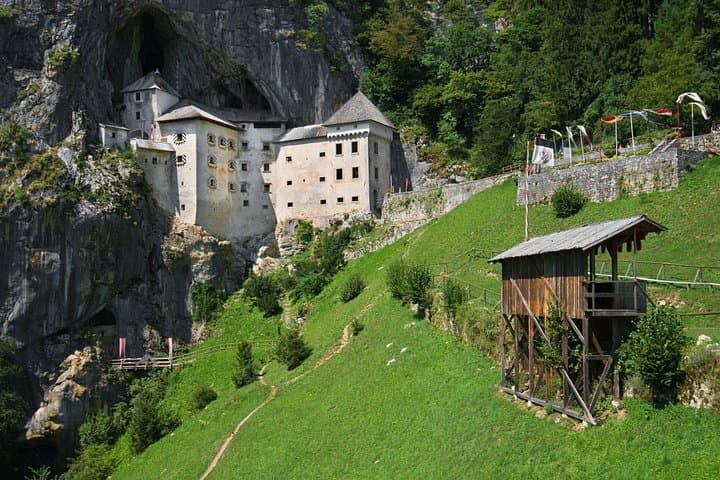Ljubljana to Postojna Cave and Predjama Castle: Small-Group Half-Day Tour