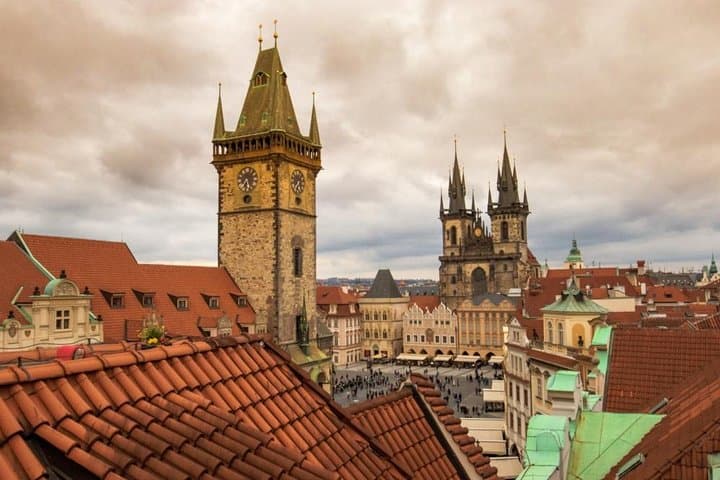 Panoramic Prague Photo Walk: Capture the City's Best Vistas