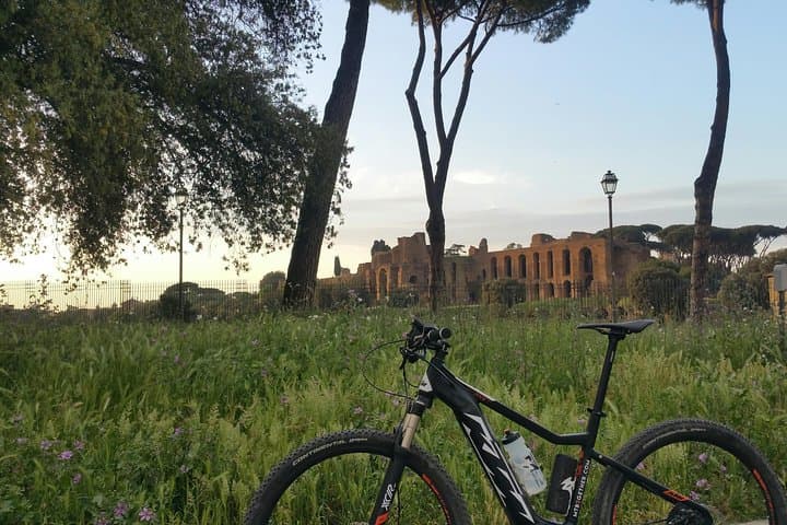 Sunrise E-Bike Tour in Rome with Italian Breakfast photo 6