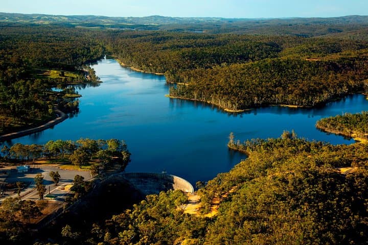Southern Barossa Helicopter Flight — 10-Minute Scenic Tour from Hoffnungsthal photo 3