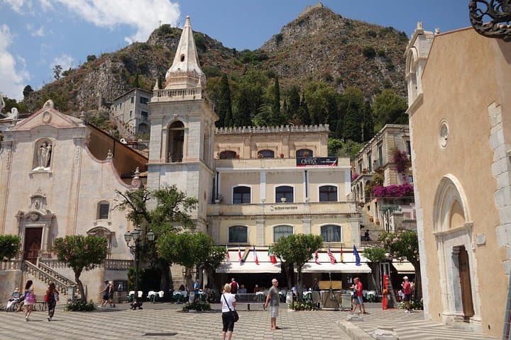 Messina Port Daytrip: Mount Etna and Taormina Full-Day Private Tour photo 2