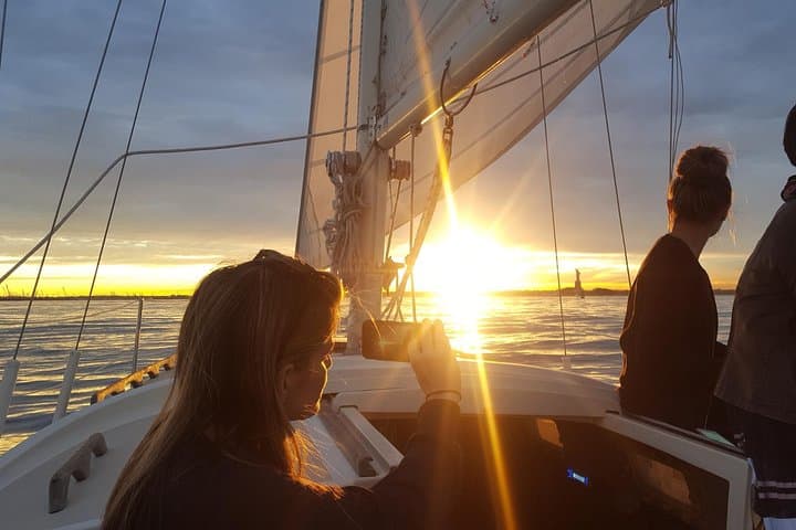 Two-Hour Private Sailing Charter: Lower Manhattan & Statue of Liberty Views