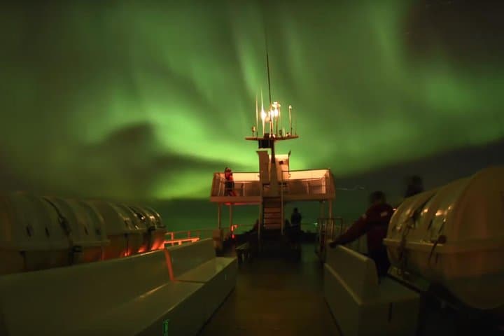 Reykjavík Northern Lights Cruise: Evening Aurora Sail from Downtown photo 3