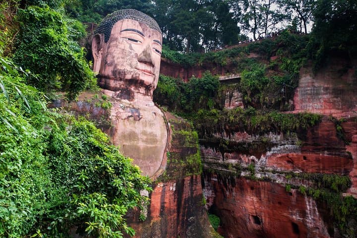 Leshan Giant Buddha & Tea Terrace Day Tour from Chengdu — Boat Views, Old Town Walk & Tea Picking photo 1