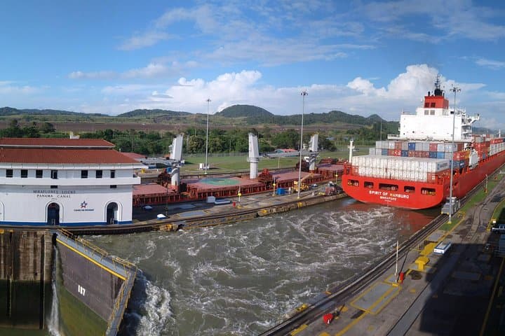 Panama Layover Tour: Panama Canal & Casco Viejo (5‑Hour Private) photo 2
