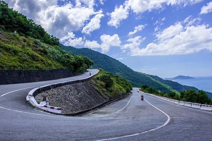 Hoi An to Dong Hoi by Private Car: Hai Van Pass, Hue & Lap An Lagoon in a Day