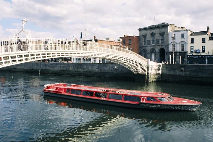 River Liffey Cruise: 45-Minute Guided Sightseeing in Dublin photo 2