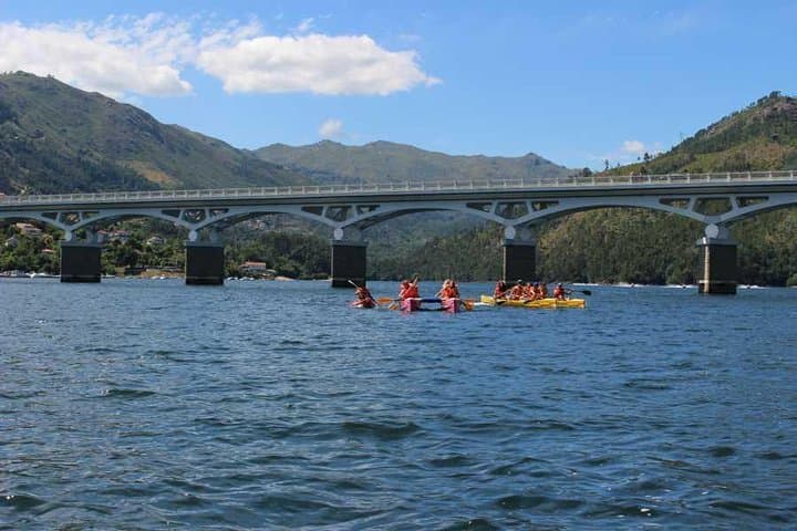 Kayak and Hidden Trails of Gerês: Full-Day Caniçada Reservoir Tour from Porto