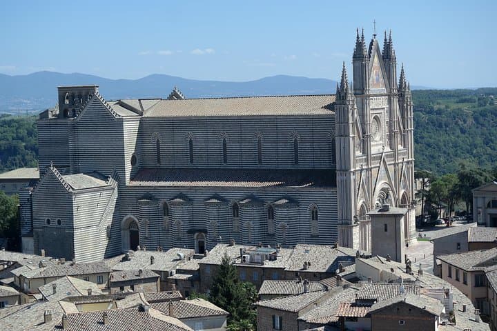 Orvieto and Civita di Bagnoregio: Underground Tour, Cathedral Highlights & Lunch photo 2