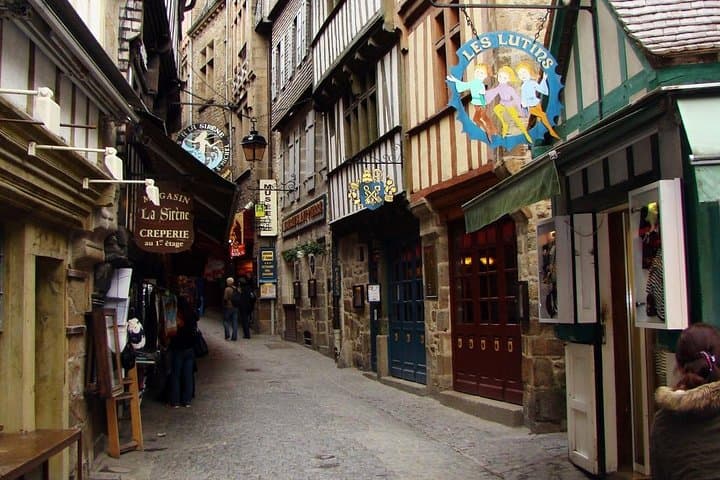 Mont Saint-Michel Shuttle from Bayeux: Fast-Pass Abbey Day Trip photo 2