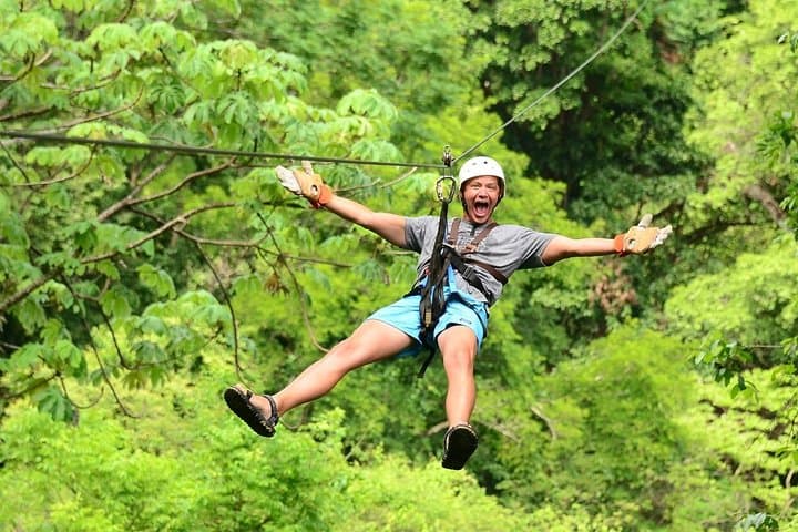 Ocean-View Zip Line Canopy Tour in Jaco and Los Suenos