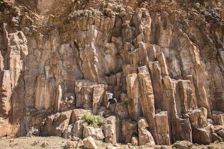 One-Day Hell's Gate National Park Bike and Boat Safari from Nairobi