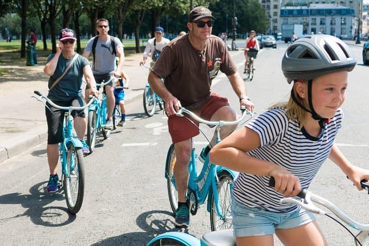 Best Paris Bike Tour: 4-Hour Highlights — Eiffel Tower, Louvre & Notre-Dame