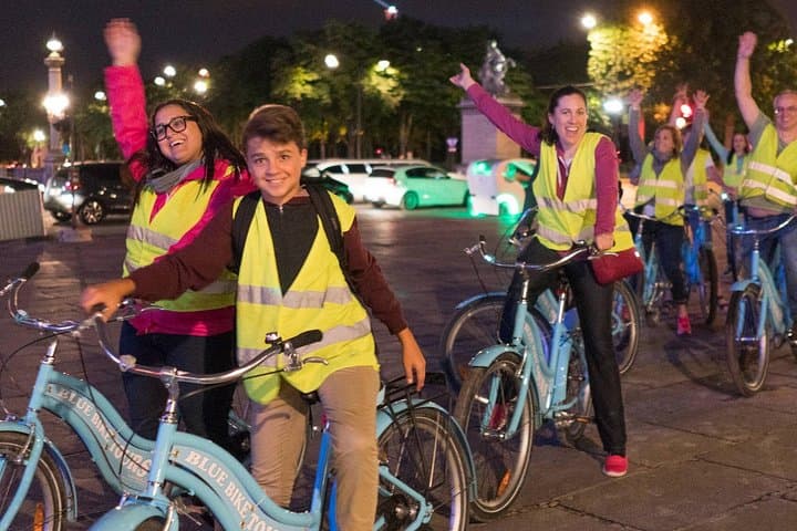 Paris Evening Bike Tour & 1-Hour Seine River Cruise — Nighttime Monuments by Bike and Boat photo 2