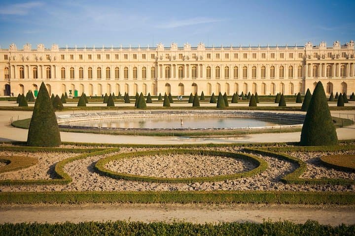 Bike to Versailles: Market, Gardens & Palace Entry by Train from Paris photo 3