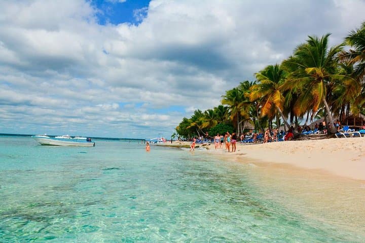 Full-Day Catalina Island Catamaran Snorkel from Punta Cana