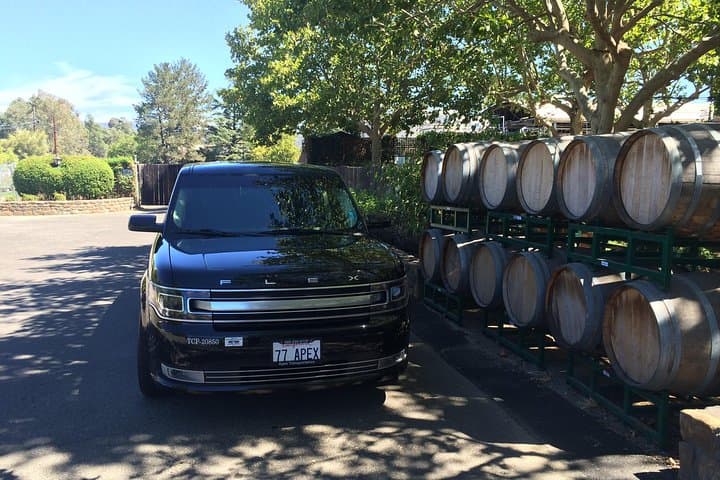 Private Napa Wine Country SUV Tour — 6-Hour Custom Wine-Tasting Experience