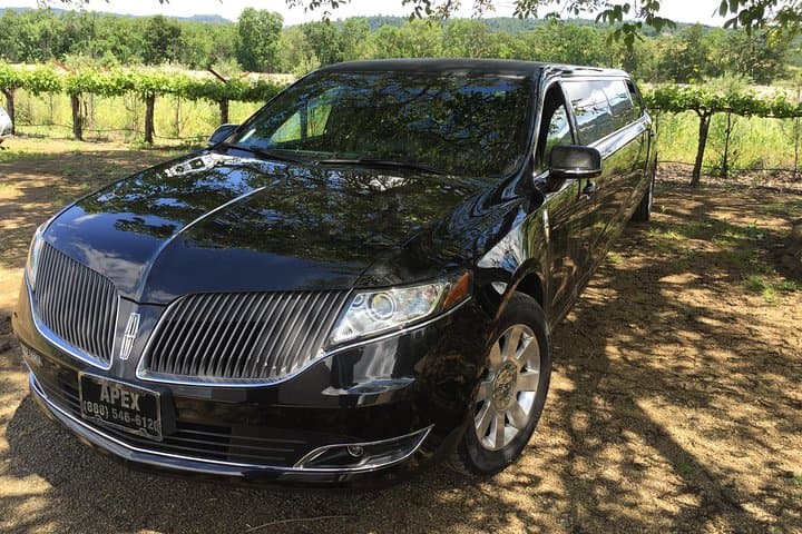 Private Napa Valley Limo Wine Tour — 6-Hour Lincoln MKT Experience photo 2