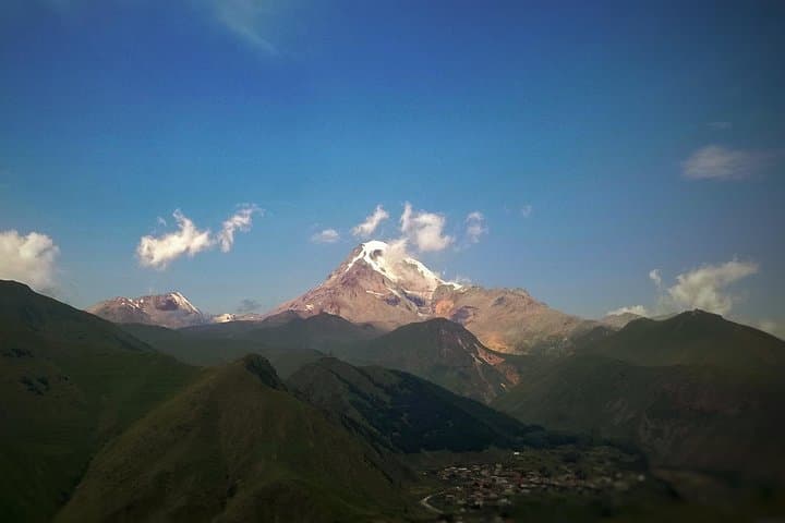 Great Caucasus One-Day Tour: Jvari, Ananuri, Gudauri & Gergeti